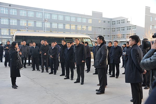 安陽市委書記李公樂，市長王新偉等市四大班子領導蒞臨金秋照明考察觀摩